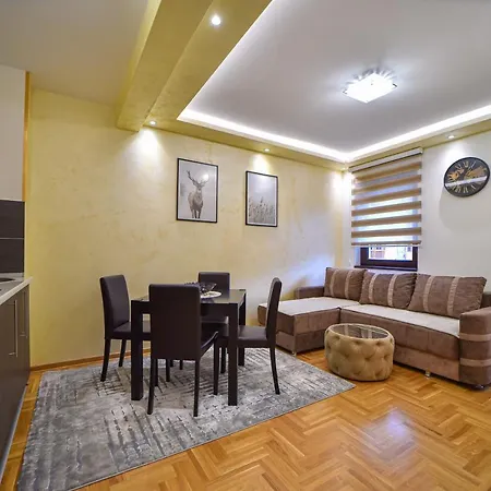 Zvezdana Noc 아파트 *